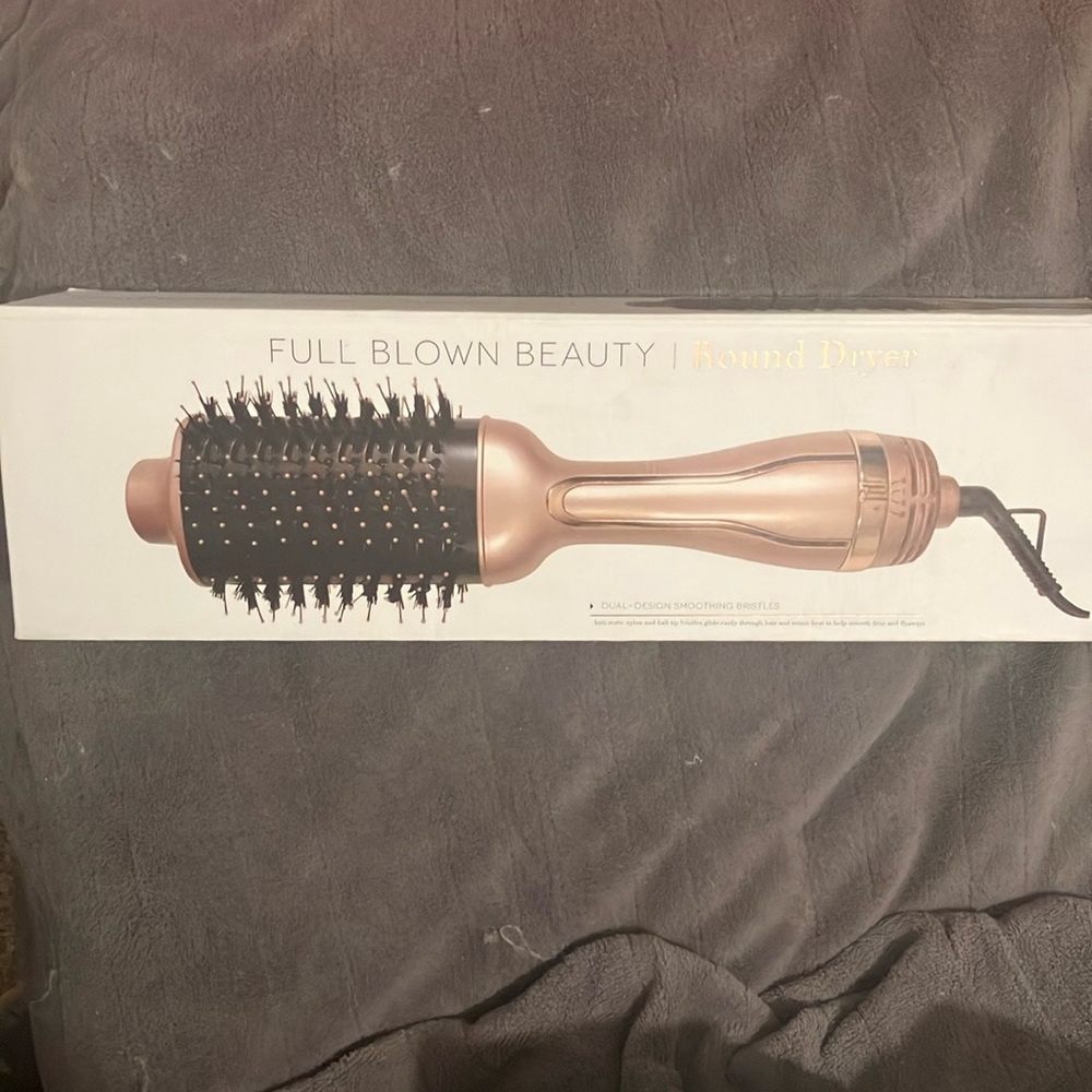 Full blown beauty round dryer